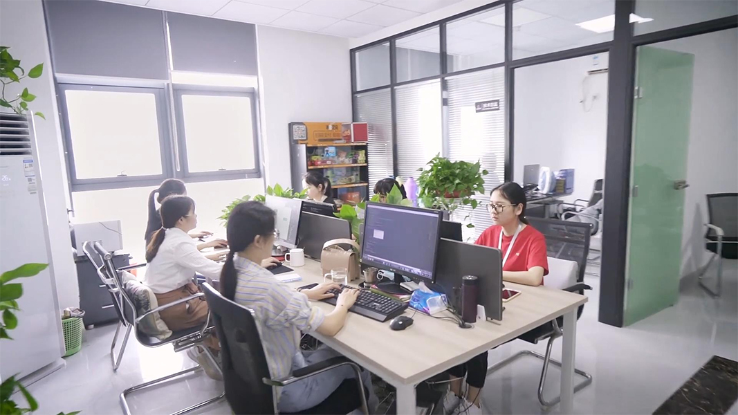 j9真人第一品牌小程序开发为什么建议选本地定制？2026j9真人第一品牌小程序定制开发避坑与售后详解